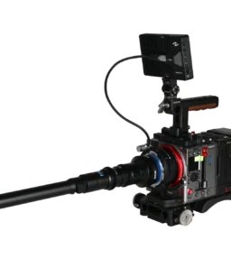 Laowa 24mm T14 2x Periprobe – ống kính macro cine độc đáo với thiết kế periscope xoay 360° và đầu ống kính 90°, cho phép chụp macro cận cảnh từ những góc khó tiếp cận, góc nhìn bug-eye rộng 85° và tỷ lệ phóng đại 2:1