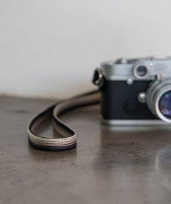 Alternative view of ACAM-312A – Dây Đeo Máy Ảnh Lụa Cao Cấp Hiệu Ứng Chuyển Màu