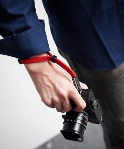 Nhiếp ảnh gia đeo dây đeo tay máy ảnh Artisan & Artist ACAM-311A bản dẹt bằng dây lụa màu xanh navy
