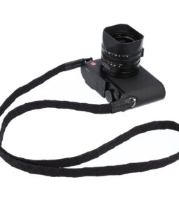Dây đeo máy ảnh Artisan & Artist ACAM-318 Silk Strap họa tiết sóng Nhật Bản truyền thống Sasanami (phiên bản dài) – làm từ lụa tết cao cấp Kyoto, kết hợp da đen